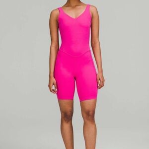 Lululemon Align Onesie 8"
Sonic Pink